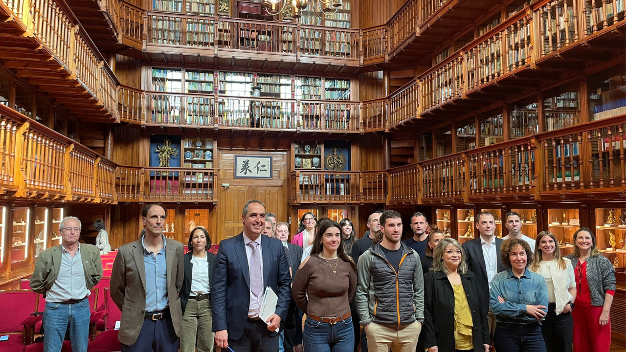 Las Facultades de Educación y Deporte firman un manifiesto de la iniciativa deportiva basada en el multideporte