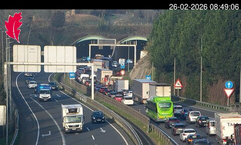 Retenciones y al menos un herido en un accidente en la Bi-30 en Lezama