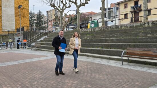 Renovación del graderío de la plaza de Burtzeña