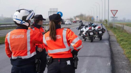 Ertzaintza y Policías locales intensifican los controles de velocidad en la carreteras vascas del 2 al 8 de marzo