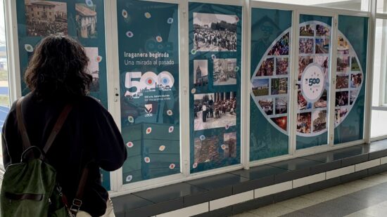 Leioa inaugura la segunda exposición fotográfica en el Metro de Leioa