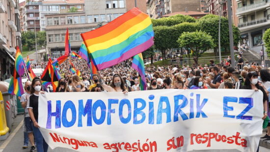 Arranca el juicio por la brutal agresión homófoba a un joven en Basauri: once acusados se enfrentan a tres años de cárcel