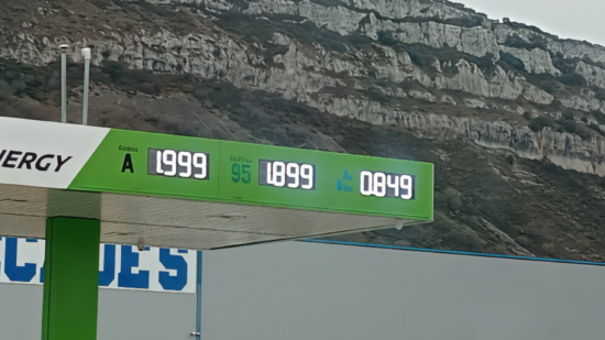 Casi dos euros por litro de gasóleo en Las Merindades: la escalada del petróleo empuja los carburantes