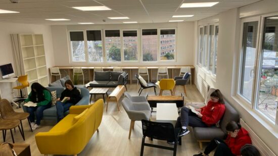 Una ikastola de Bilbao se convierte en referente al recibir el certificado oficial de Bachillerato Internacional