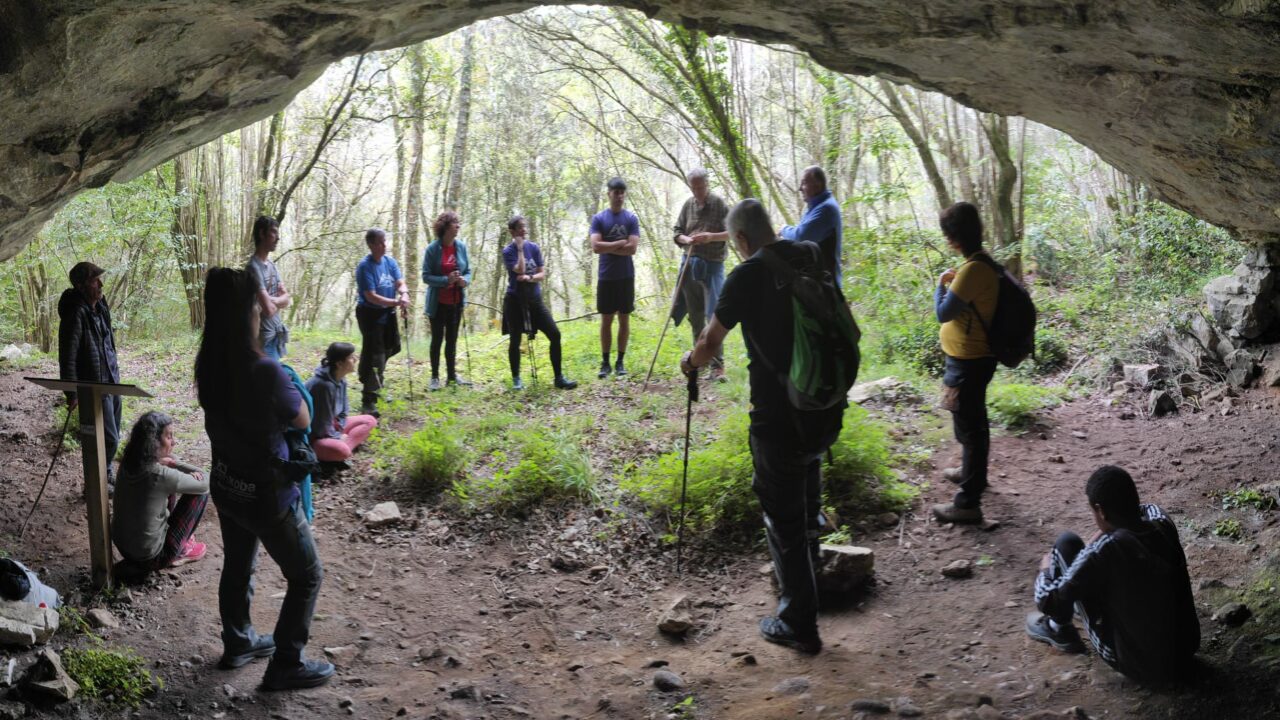 Semana Santa en Lanestosa: cuevas, rutas de montaña y ciencia protagonizan las XIII Jornadas de Naturaleza