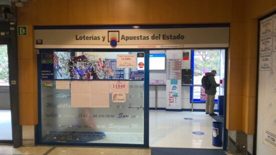 El segundo premio de la lotería cae en Bilbao: «Creo que hemos vendido dos series»