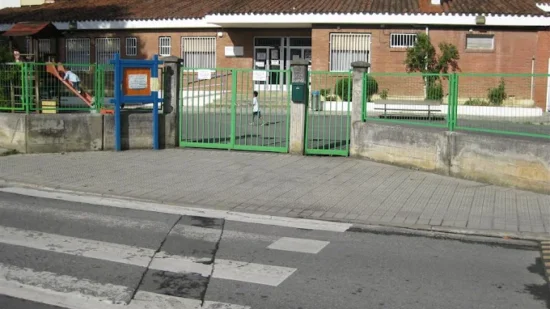 La Asociación de Familias del Colegio de Larrañazubi considera un fraude la propuesta de la Administración