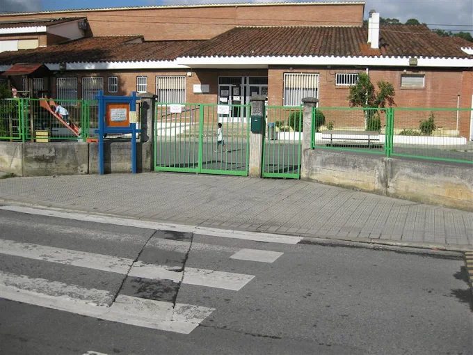 La Asociación de Familias del Colegio de Larrañazubi considera un fraude la propuesta de la Administración