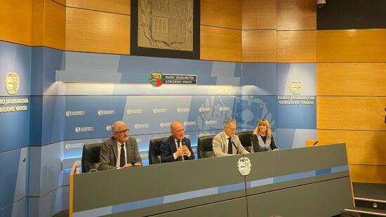 El consejero de ciencia y el rector acuerdan un plan de trabajo sobre las necesidades de la EHU y el Plan del Sistema Universitario 2027-2030