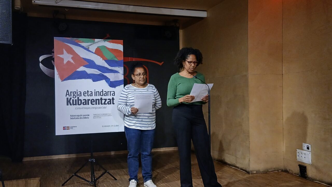 Campaña solidaria en Bilbao para enviar placas solares a Cuba