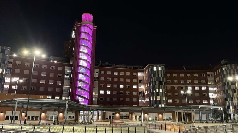 Bilbao se ilumina por el Long COVID: varios iconos de la ciudad lanzan un mensaje de esperanza a millones de afectados