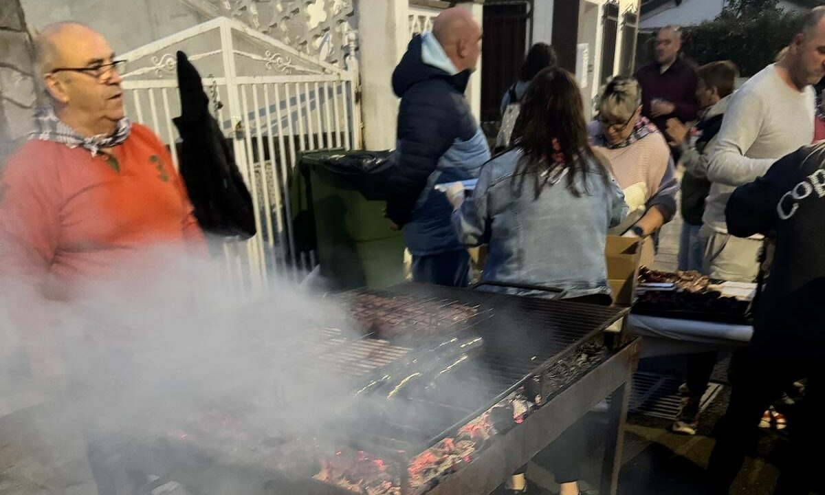 Putxeta celebra sus fiestas de San José con sevillanas, fiesta flúor, tiro con arco y un ‘Got Talent’ vecinal