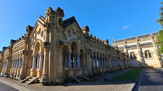 Bilbao rinde homenaje a los padres fallecidos este 19 de marzo con música y poesía en el cementerio municipal