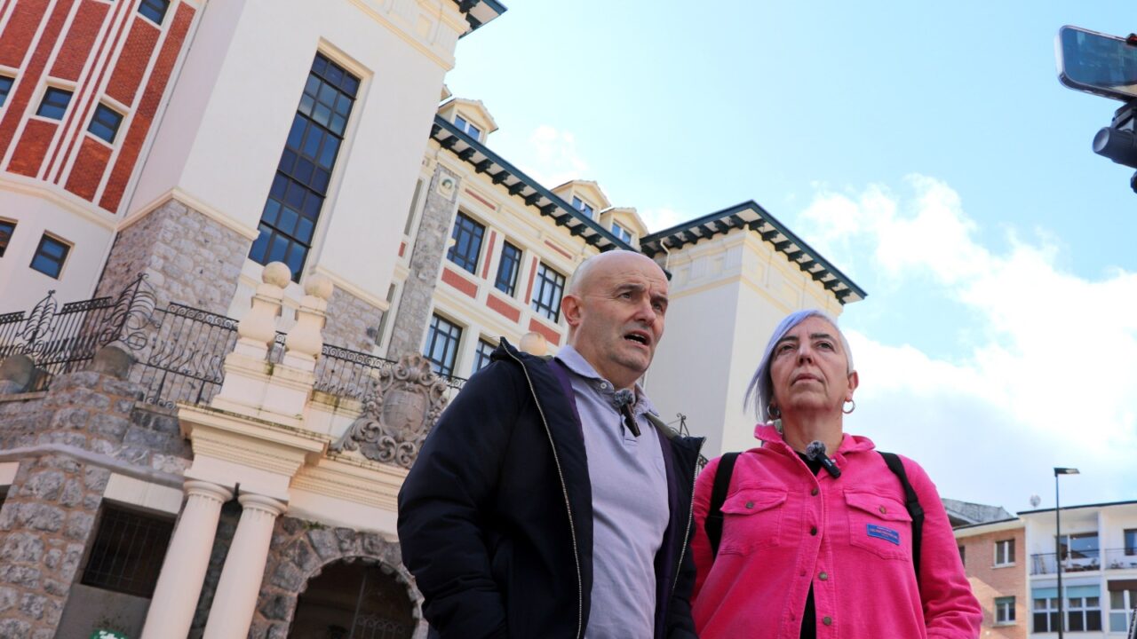 EH Bildu intenta evitar el cierre de estos dos colegios en Bilbao