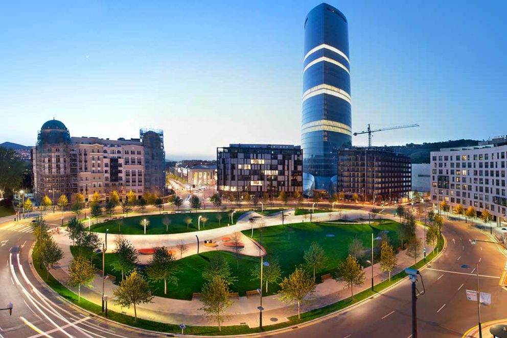 Así ha quedado la nueva Plaza Euskadi de Bilbao tras seis meses de obras