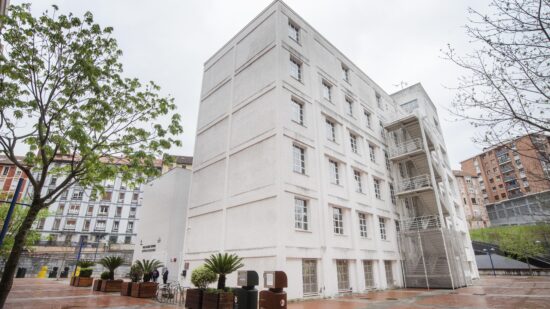 Asociaciones vecinales de Bilbao convocan concentraciones por el deterioro de la Sanidad Pública