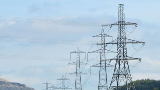 Abanto Zierbena presenta alegaciones contra la línea de alta tensión de Solaria por impacto ambiental y patrimonial