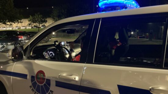 Un joven en estado crítico tras ser apuñalado por su novia en Getxo