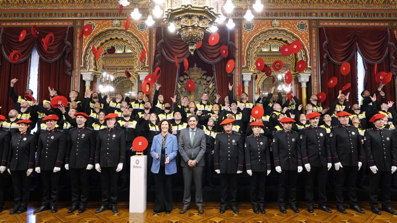 Bilbao nombra a 50 nuevos agentes en la última promoción de la Policía Municipal