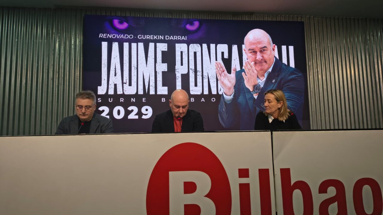Jaume Ponsarnau renueva con el Surne Bilbao hasta 2029: «Una figura que nos ha dado estabilidad»