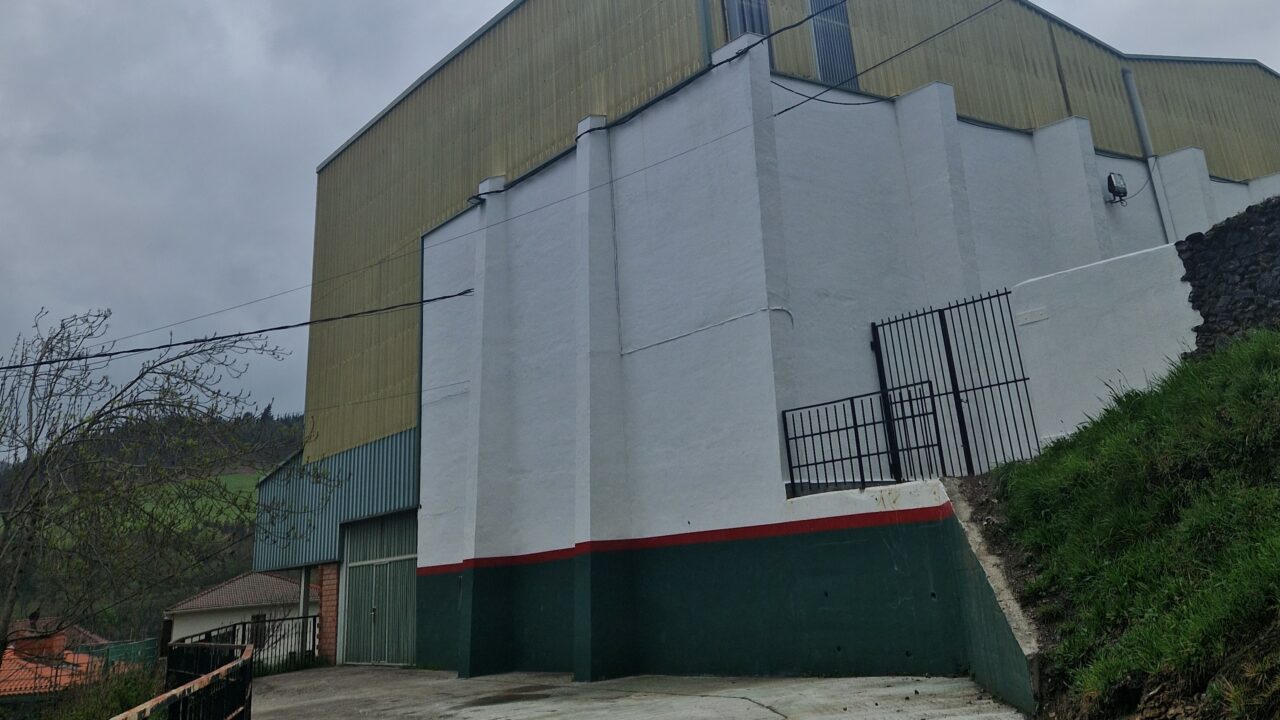 Galdames finaliza la reforma del frontón de San Pedro tras una inversión de casi 119.000 euros