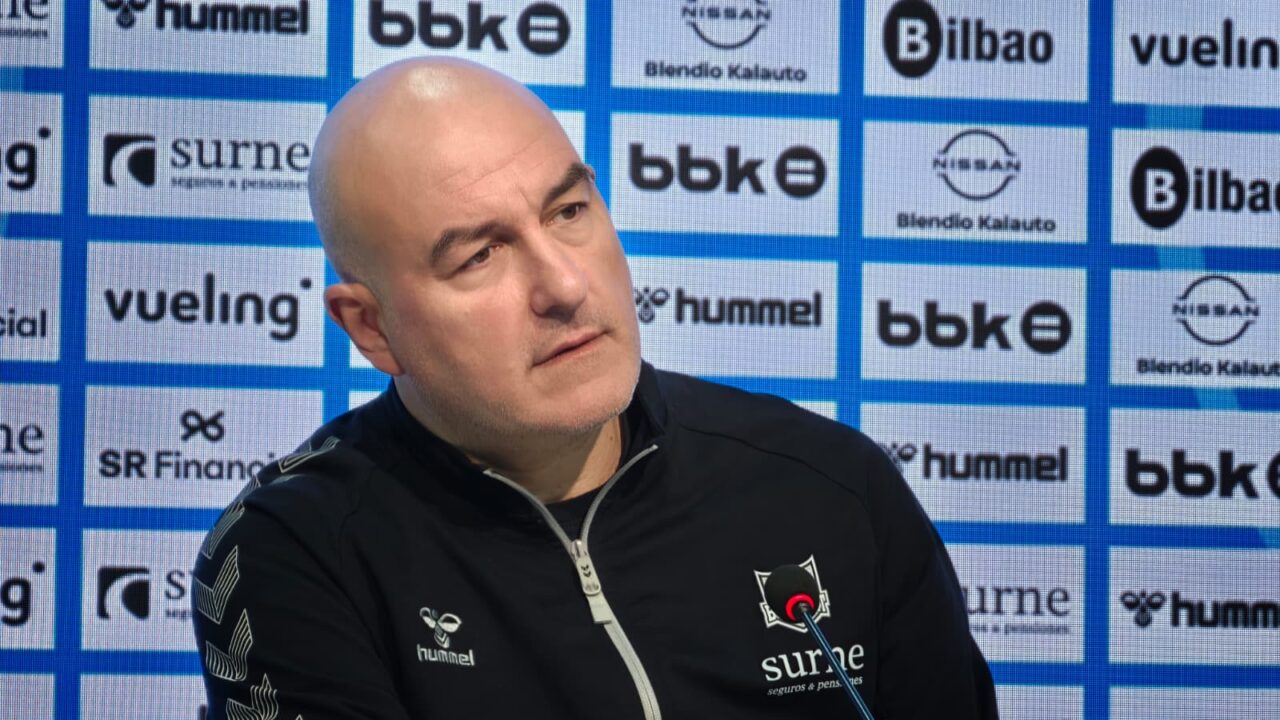 Jaume Ponsarnau no quiere confianzas para el partido ante el Falco: «Respetando al rival nos respetamos a nosotros mismos»