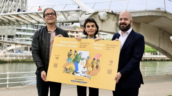 Euskadi celebra el primer Día Sin Móvil en Familia: así será la jornada para desconectar en Bilbao, Donostia y Vitoria-Gasteiz