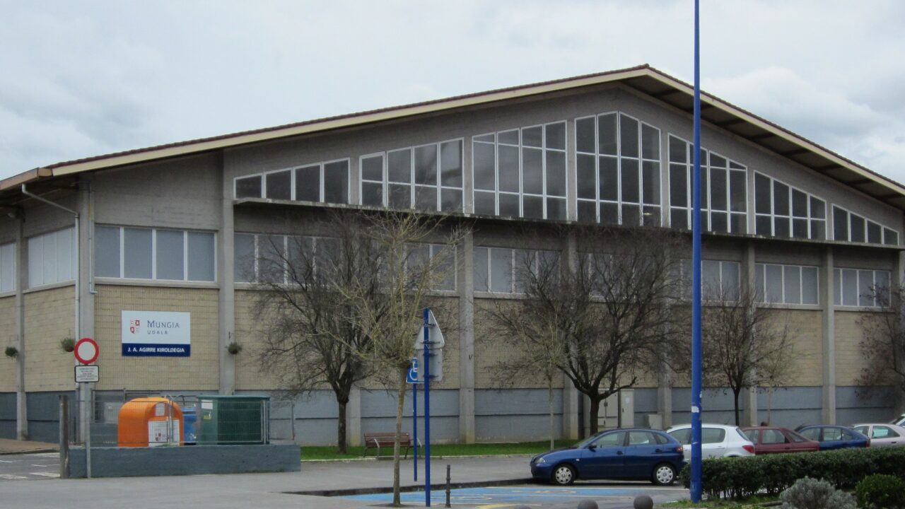Mungia renueva el polideportivo José Antonio Agirre