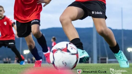 El Athletic Club lleva su escuela a Galdakao con una jornada gratuita para niños y niñas
