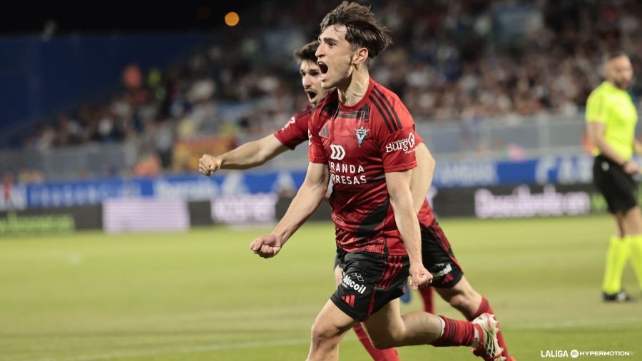 Unax del Cura, el delantero vizcaíno que causa sensación en LALIGA HYPERMOTION