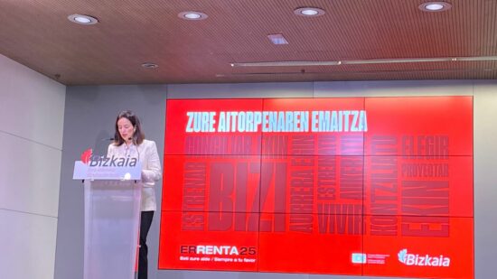 Bizkaia inicia hoy las primeras devoluciones de la campaña de la Renta: «Me he llevado una alegría»