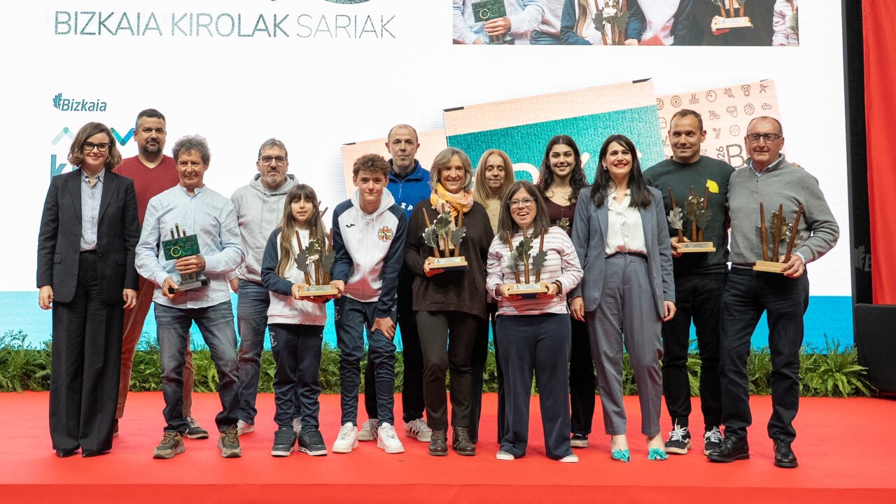 La gala Bizkaia Kirolak Saria reivindica el deporte base en el territorio