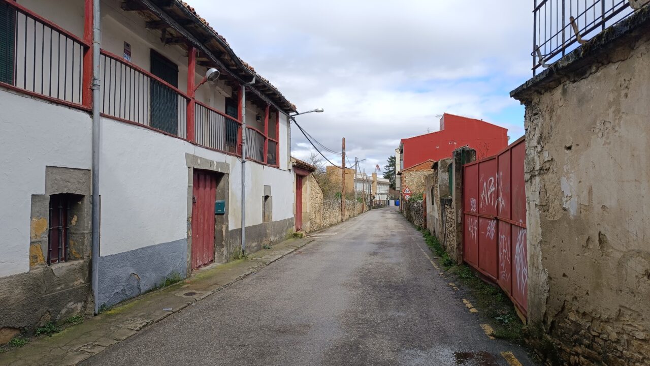 Villarcayo invertirá más de 100.000 euros en mejorar carreteras y asfaltar ocho calles del casco urbano
