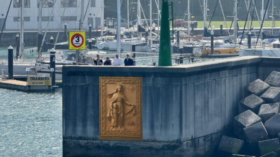 Laredo tendrá una gran escultura de la Virgen del Carmen en el puerto para proteger a los pescadores
