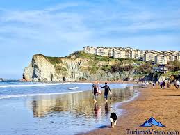 Detenido en Sopela por conducir bajo la influencia de los estupefacientes un tren turístico con 35 niños en su interior