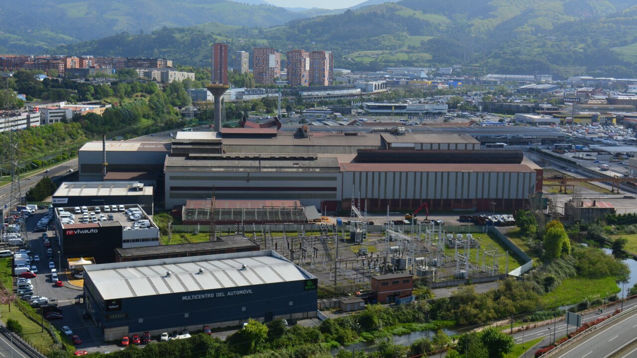 El Ayuntamiento de Sestao autoriza retirar la cubierta con amianto de la antigua factoría de Productos Tubulares