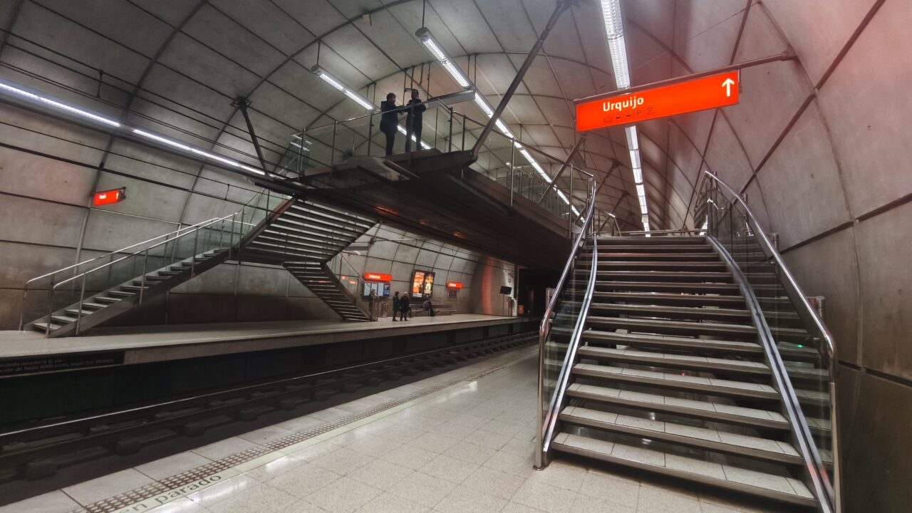 Ertzaintza y Metro Bilbao firman un convenio para reforzar la seguridad en el suburbano