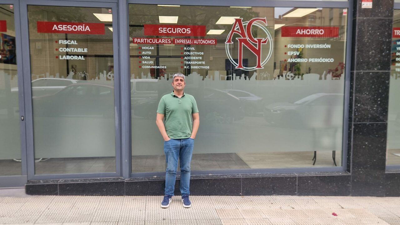 David Maza, experto en seguros: «La mayoría de la gente paga de más sin saberlo”