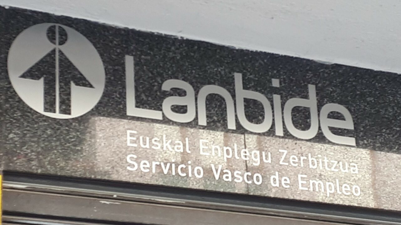 Una sentencia obliga a Lanbide a indemnizar a dos trabajadoras por abuso de temporalidad