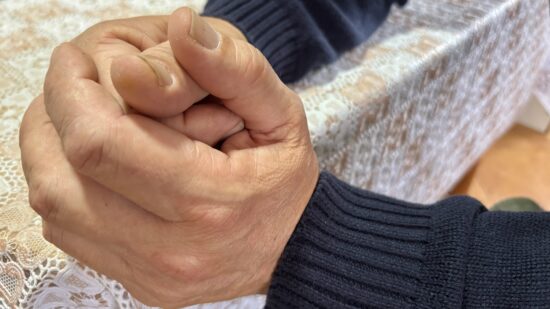 “Se buscan padres para un hijo, no un hijo para unos padres”: el testimonio que redefine la adopción