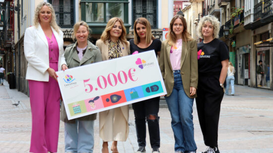 La Asociación de Comerciantes del Casco Viejo dona 5.000 euros a la ONG Bihotzez