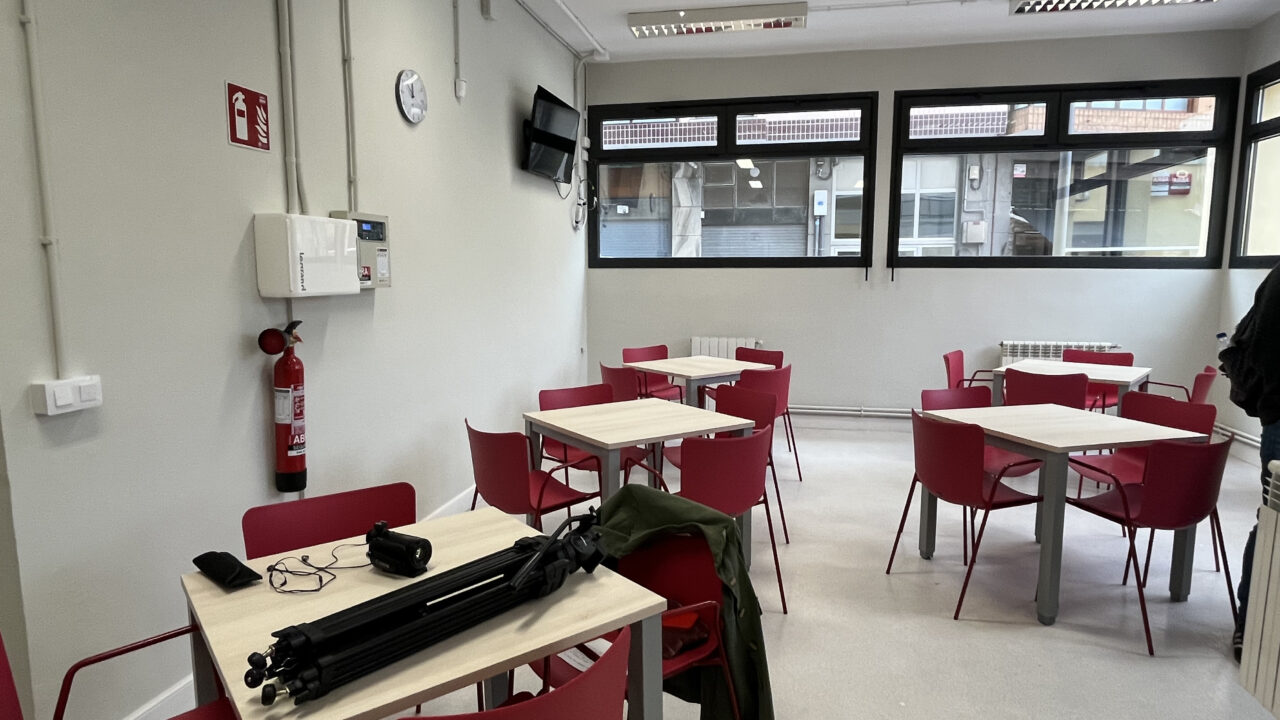 Basauri inaugura un nuevo centro social para combatir la soledad en personas mayores de Ariz y Urbi