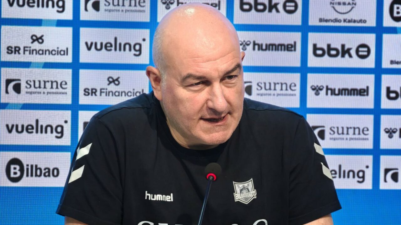 Jaume Ponsarnau desea la FIBA Europe Cup en el día de su cumpleaños: «En casa es donde mejor hemos jugado esta temporada»