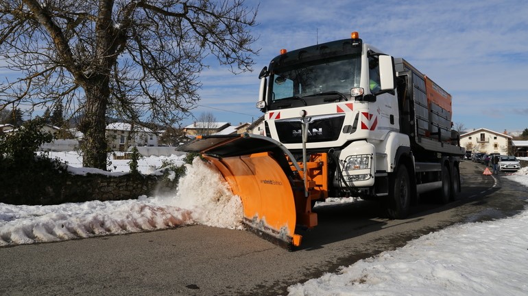 Euskadi triplica las alertas por nieve en carretera este invierno