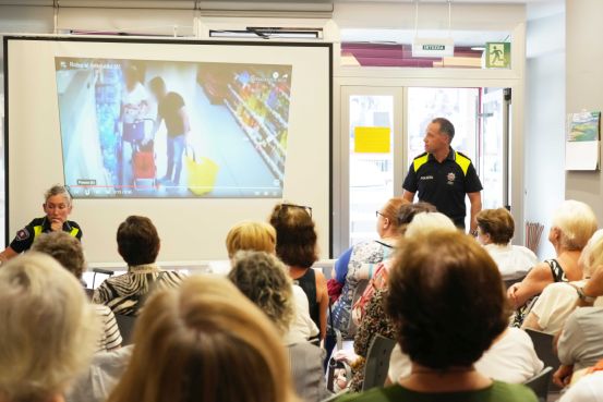 Getxo refuerza la prevención con nuevas charlas de seguridad para mayores