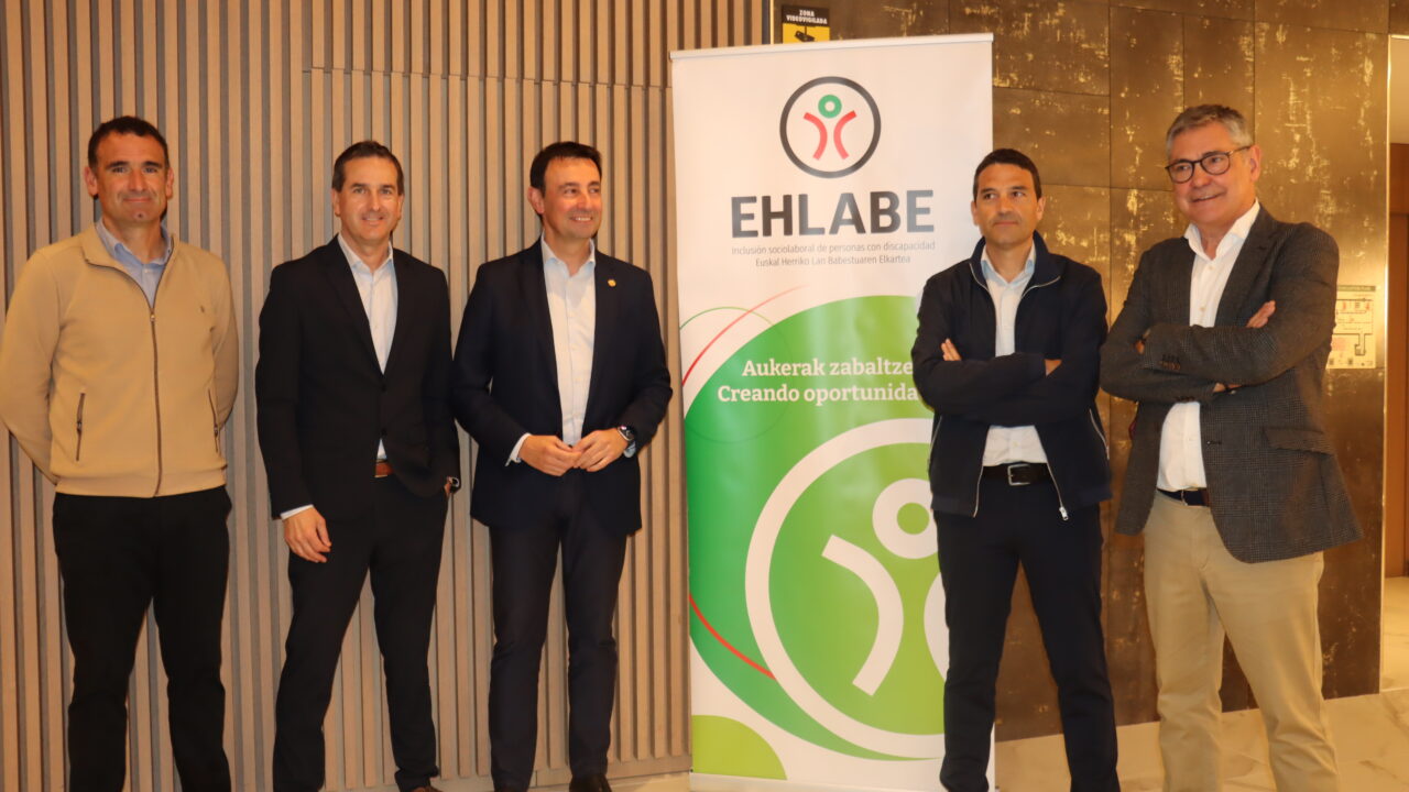 Más de 8.700 personas con discapacidad tienen empleo en Euskadi, récord histórico del sector