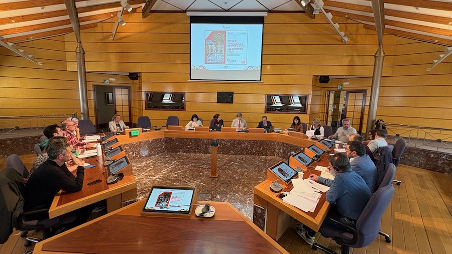 La Diputación foral de Bizkaia logra reducir a 15 días el plazo para resolver solicitudes de información pública