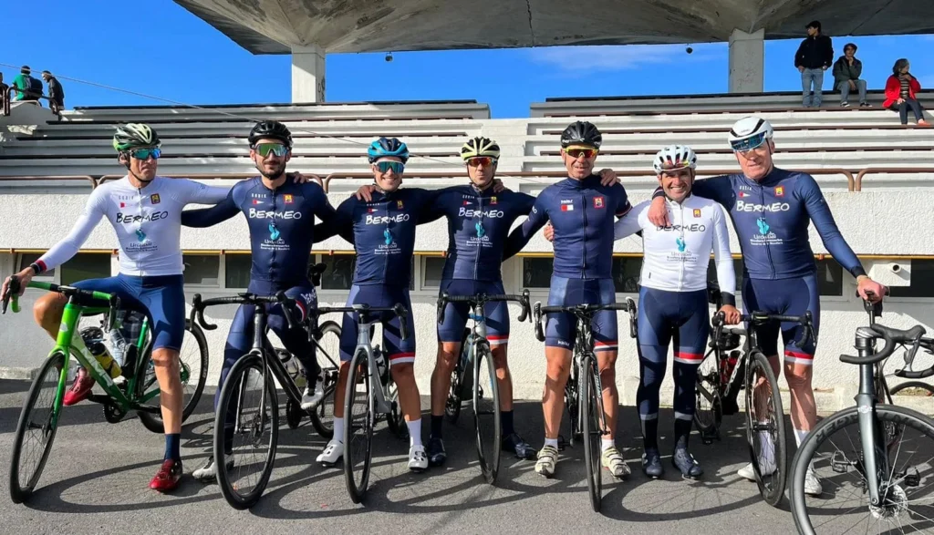 450 kilómetros en bici por una buena causa, el nuevo reto de la cuadrilla Bermeoko Ziklistek