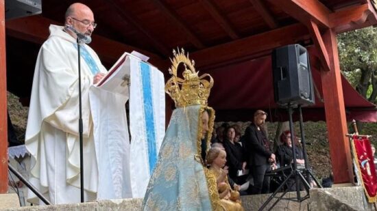 El Valle de Mena celebra el gran día de Cantonad con procesión, misa, música y ambiente festivo