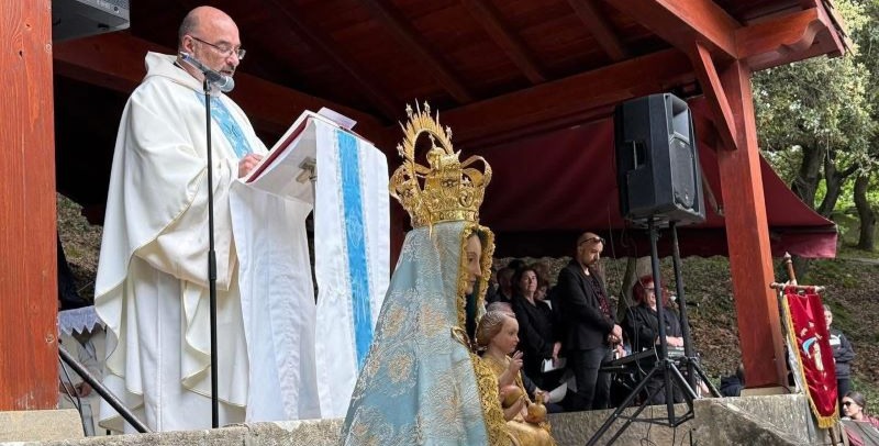 El Valle de Mena celebra el gran día de Cantonad con procesión, misa, música y ambiente festivo